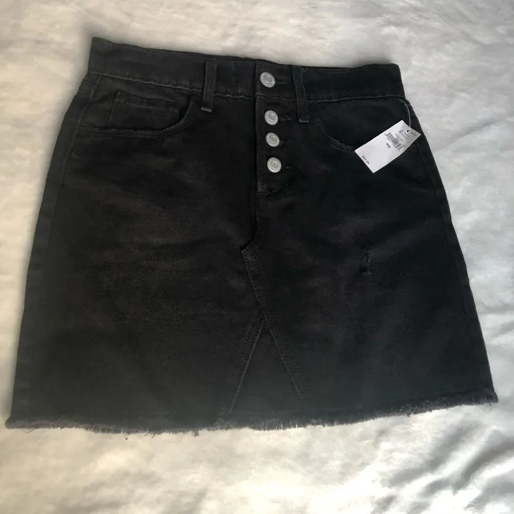 New old navy girl denim distressed mini skirt, girl size medium(8)